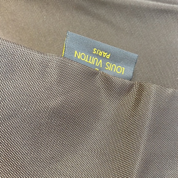 Louis Vuitton Garment Bag - Picture 8 of 12